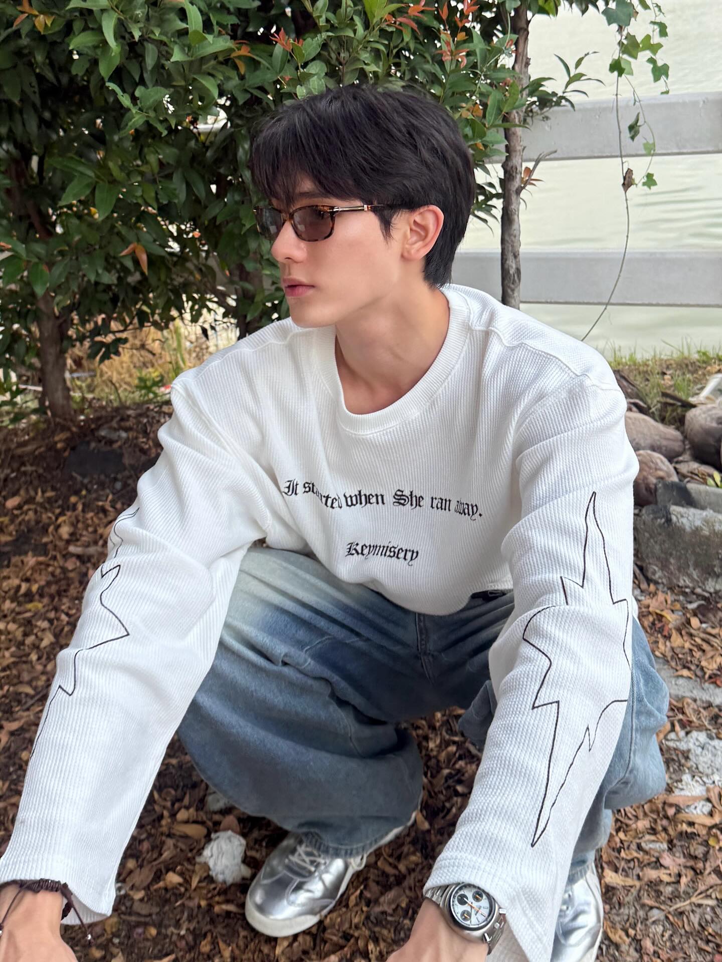 บุ๊ค - กษิดิ์เดช ปลูกผล