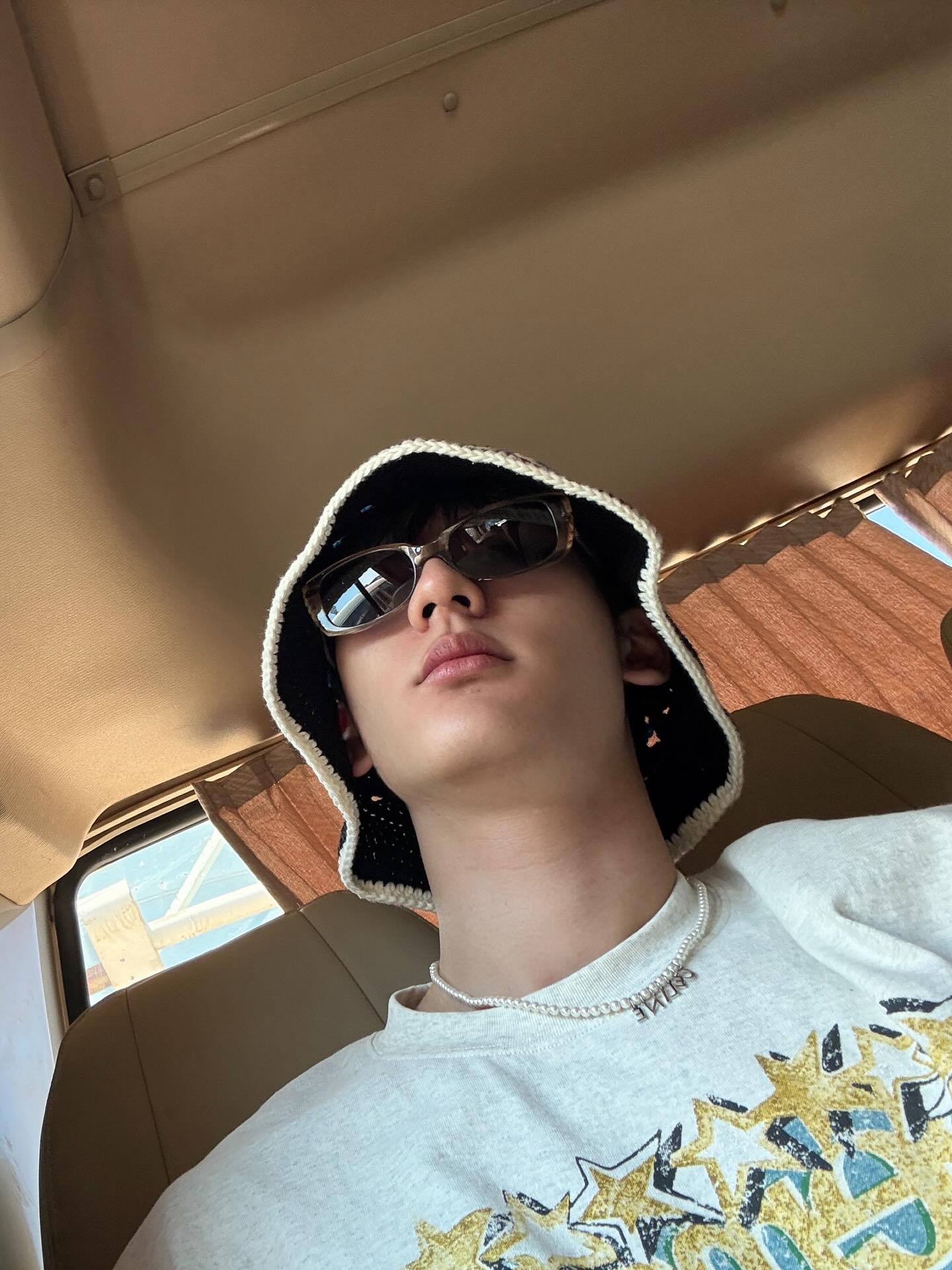 บุ๊ค - กษิดิ์เดช ปลูกผล