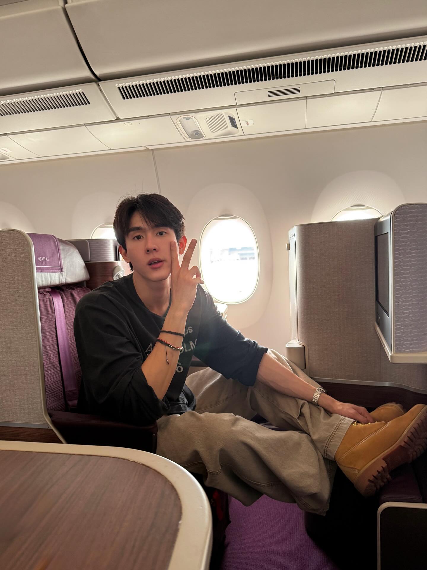 บุ๊ค - กษิดิ์เดช ปลูกผล