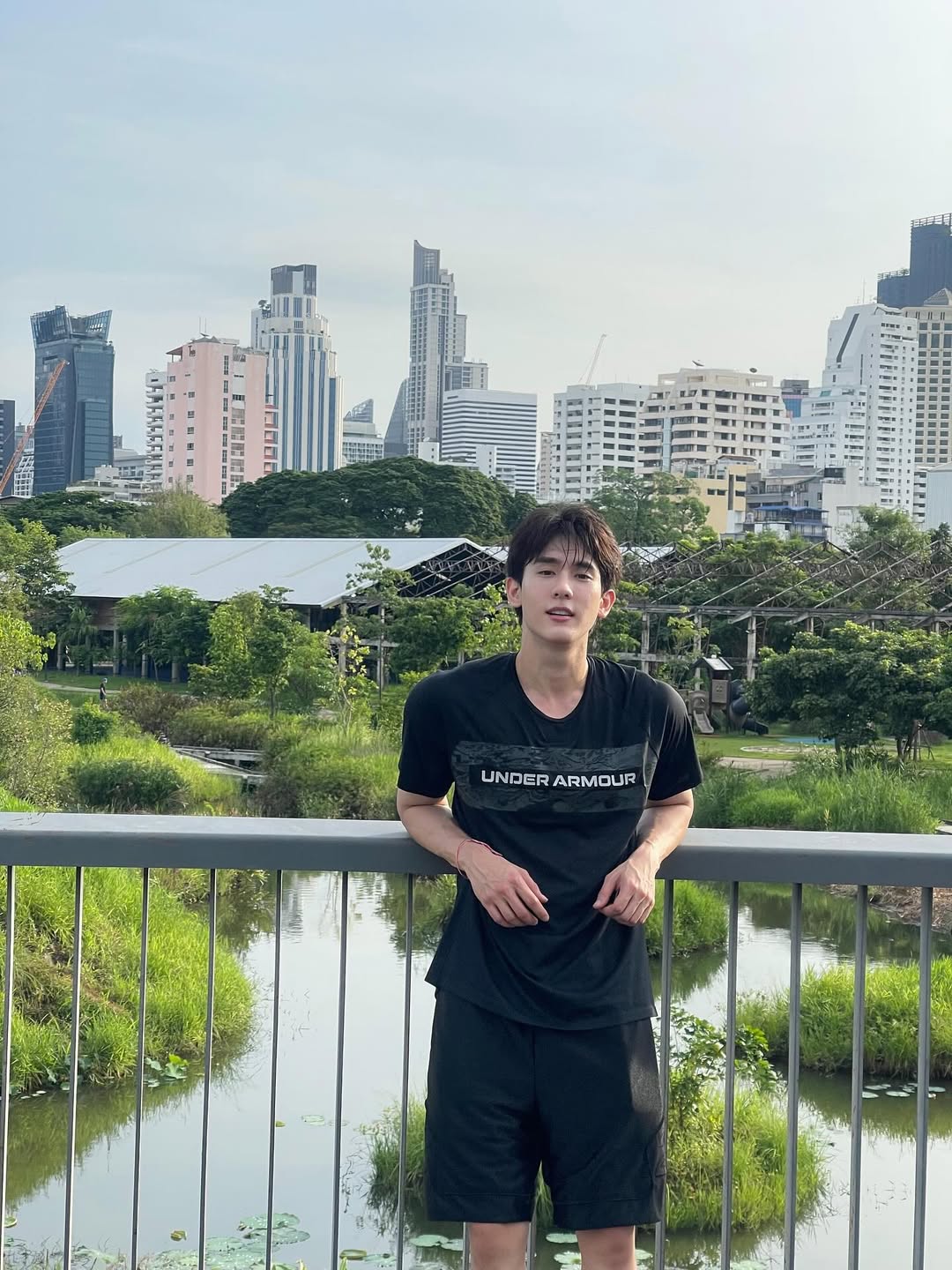 บุ๊ค - กษิดิ์เดช ปลูกผล