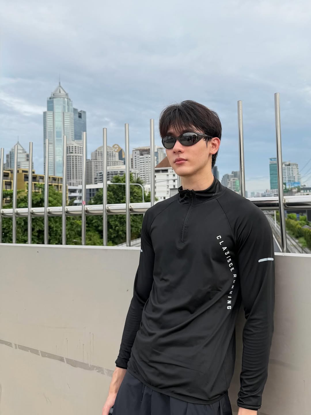บุ๊ค - กษิดิ์เดช ปลูกผล