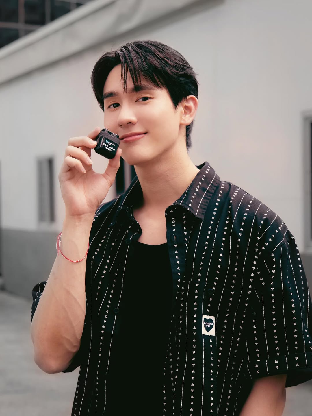 บุ๊ค - กษิดิ์เดช ปลูกผล