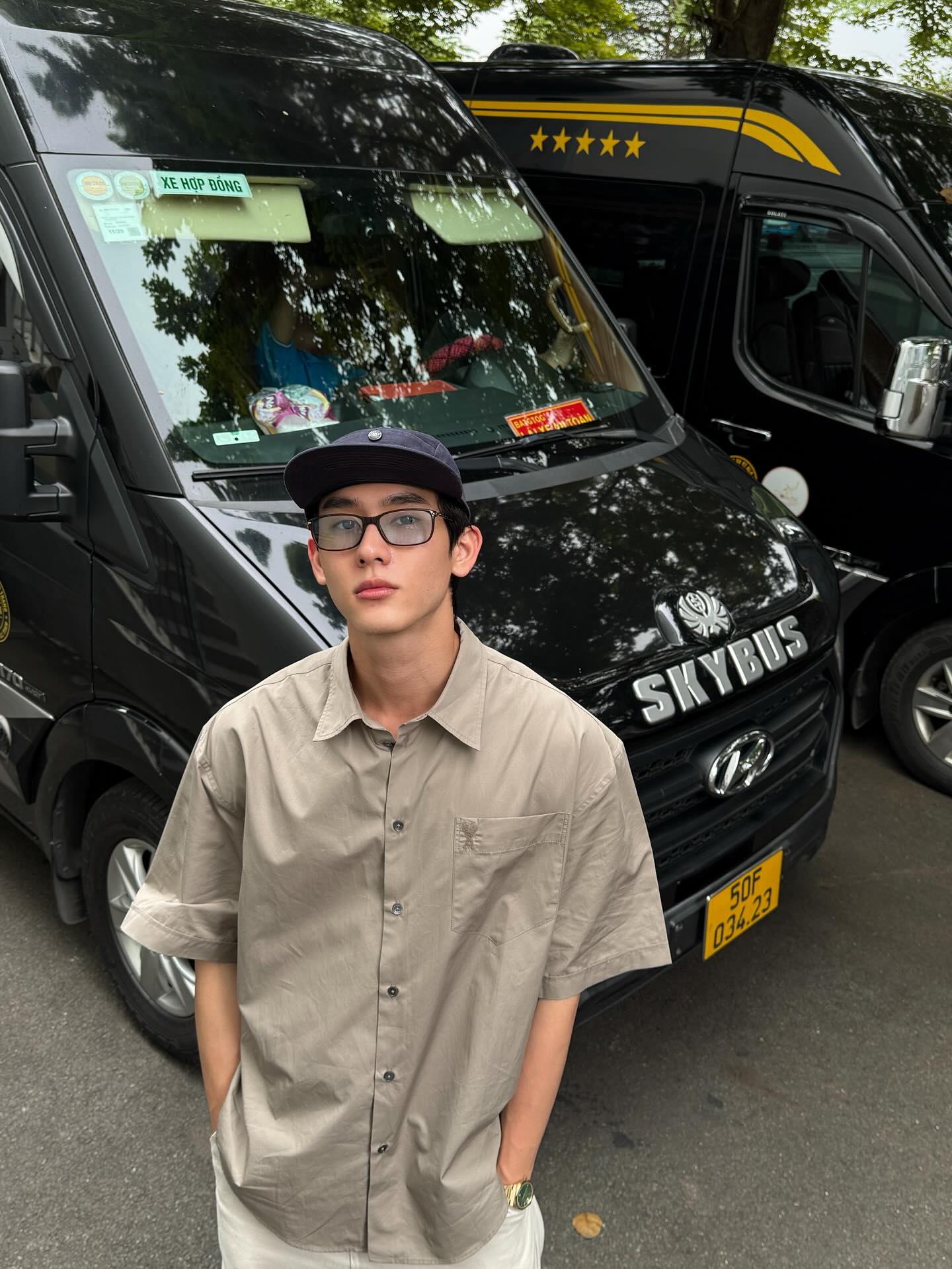 บุ๊ค - กษิดิ์เดช ปลูกผล