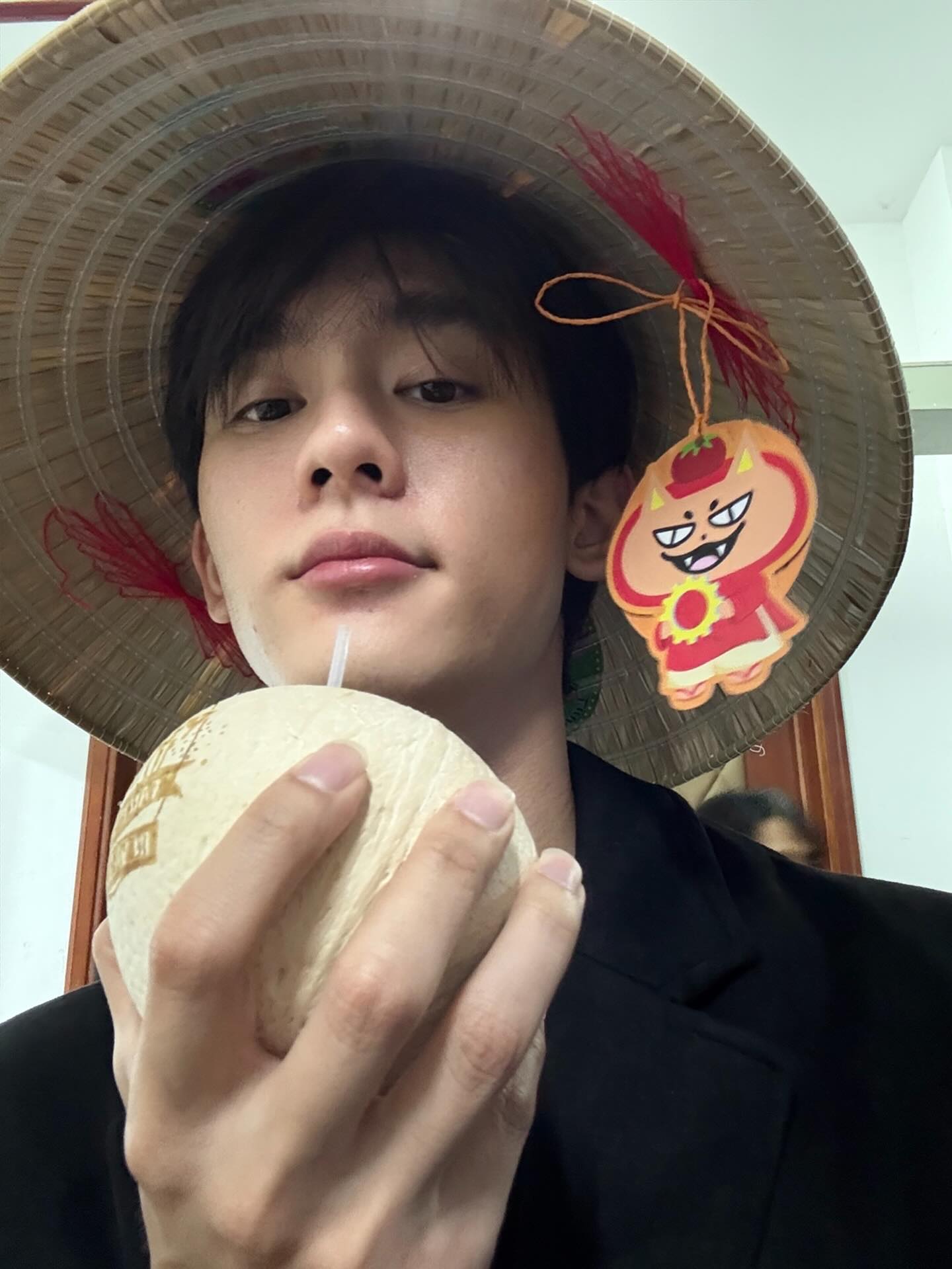 บุ๊ค - กษิดิ์เดช ปลูกผล