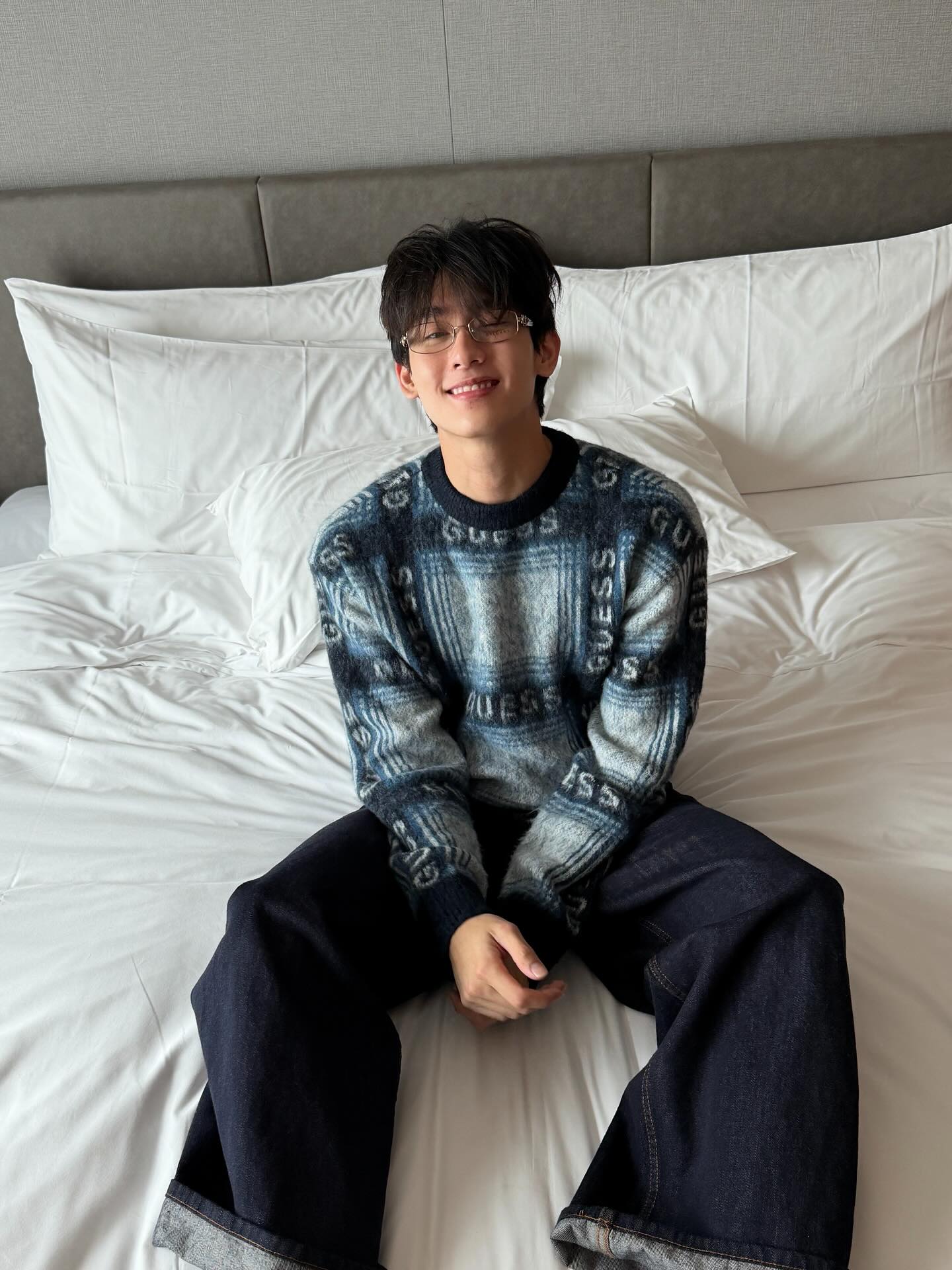 บุ๊ค - กษิดิ์เดช ปลูกผล