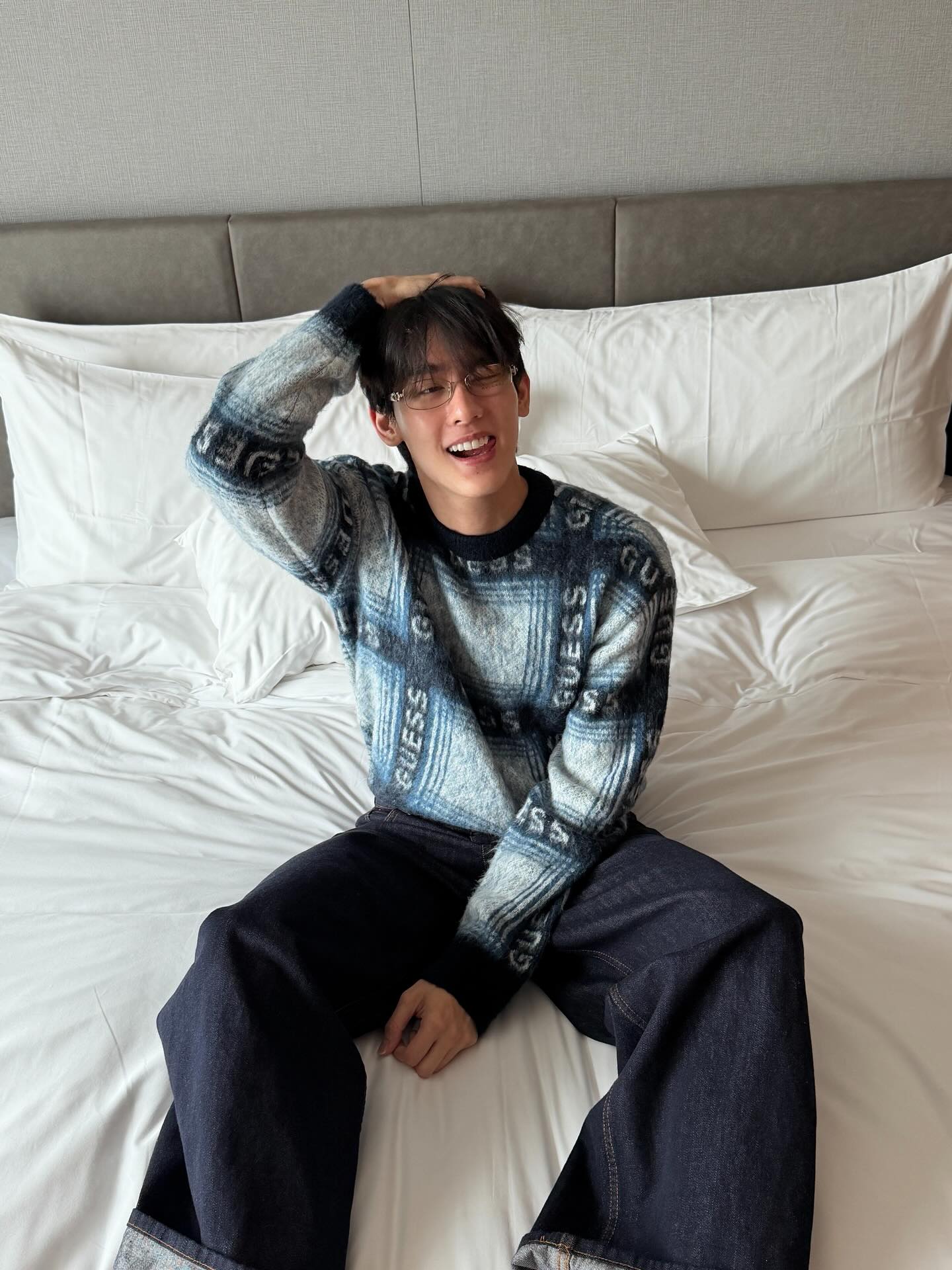 บุ๊ค - กษิดิ์เดช ปลูกผล