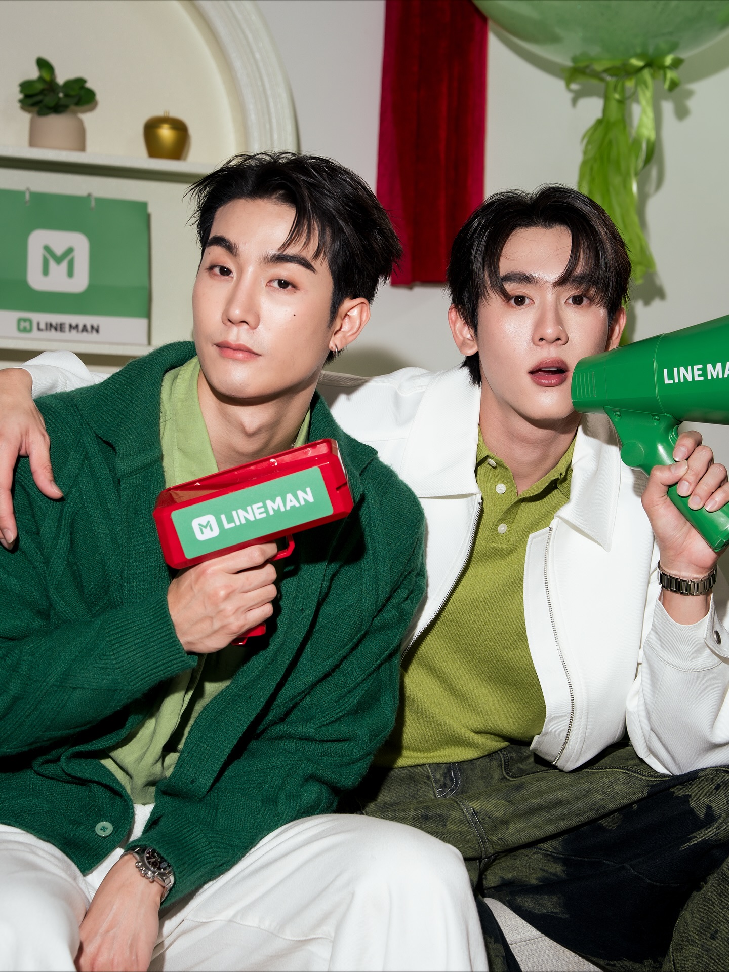 บุ๊ค - กษิดิ์เดช ปลูกผล