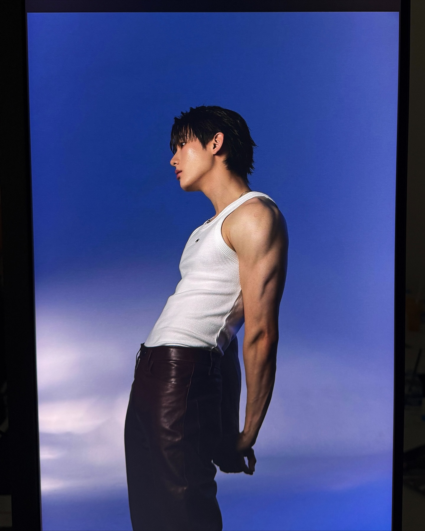 บุ๊ค - กษิดิ์เดช ปลูกผล