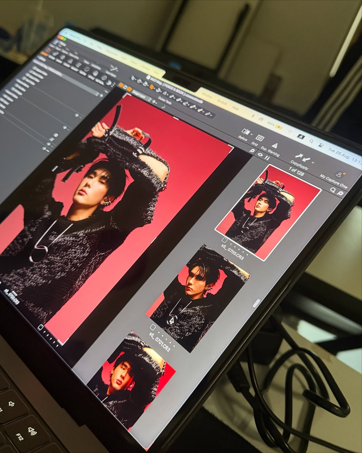 บุ๊ค - กษิดิ์เดช ปลูกผล