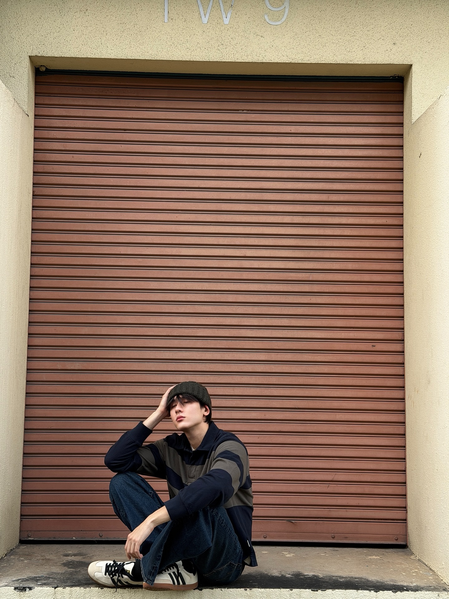 บุ๊ค - กษิดิ์เดช ปลูกผล