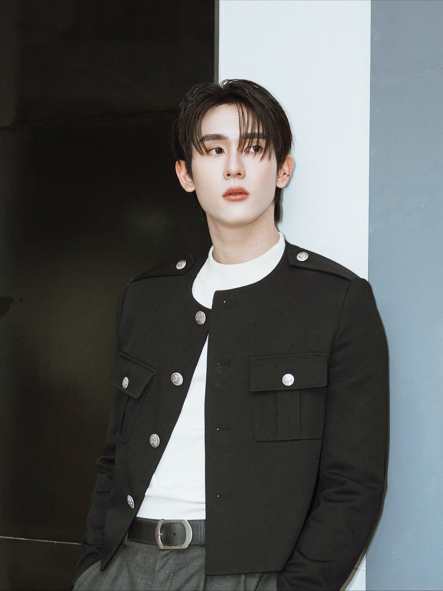 บุ๊ค - กษิดิ์เดช ปลูกผล