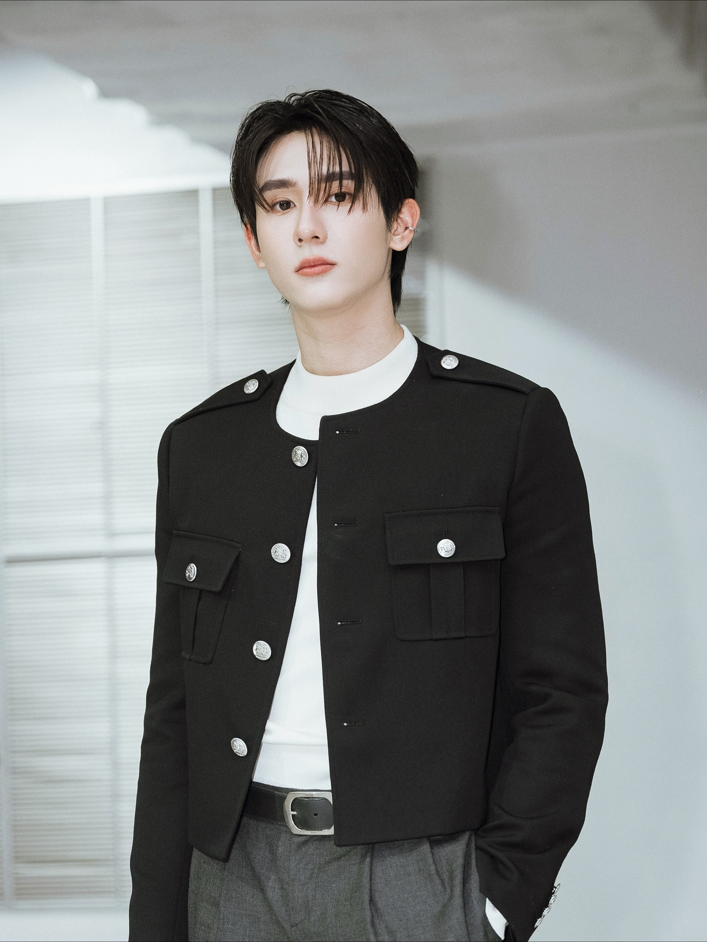 บุ๊ค - กษิดิ์เดช ปลูกผล