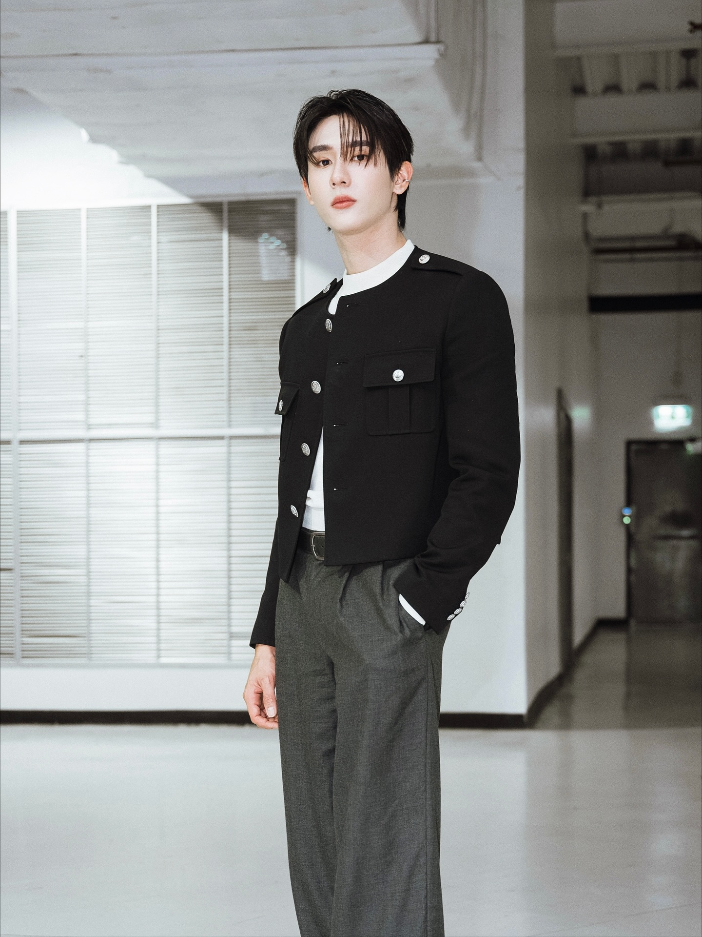 บุ๊ค - กษิดิ์เดช ปลูกผล