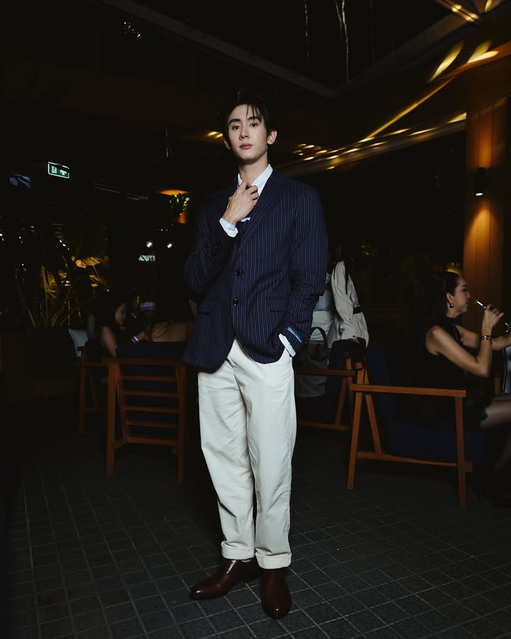 บุ๊ค - กษิดิ์เดช ปลูกผล