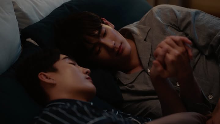 บุ๊ค - กษิดิ์เดช ปลูกผล