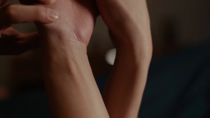 บุ๊ค - กษิดิ์เดช ปลูกผล