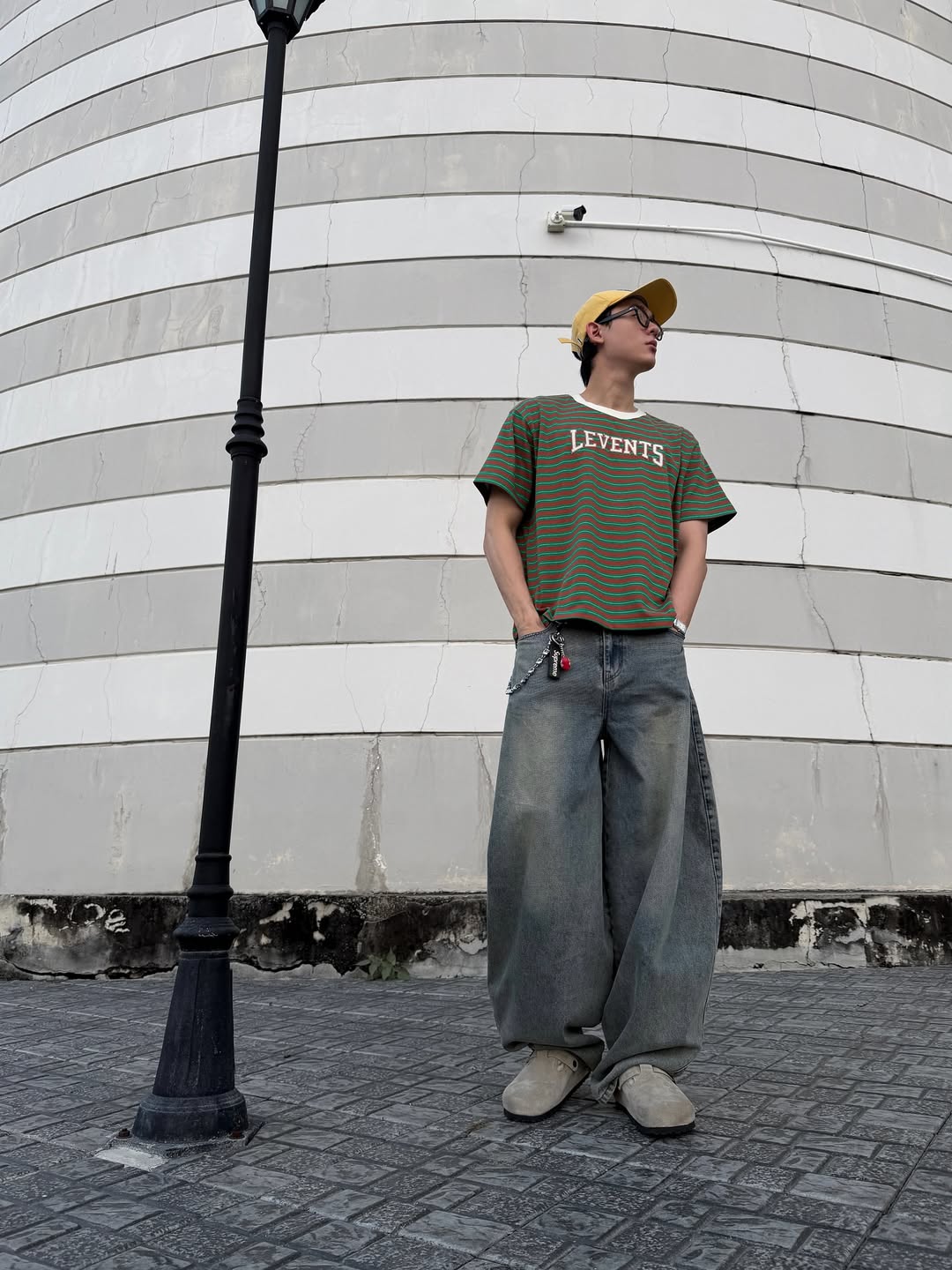 บุ๊ค - กษิดิ์เดช ปลูกผล