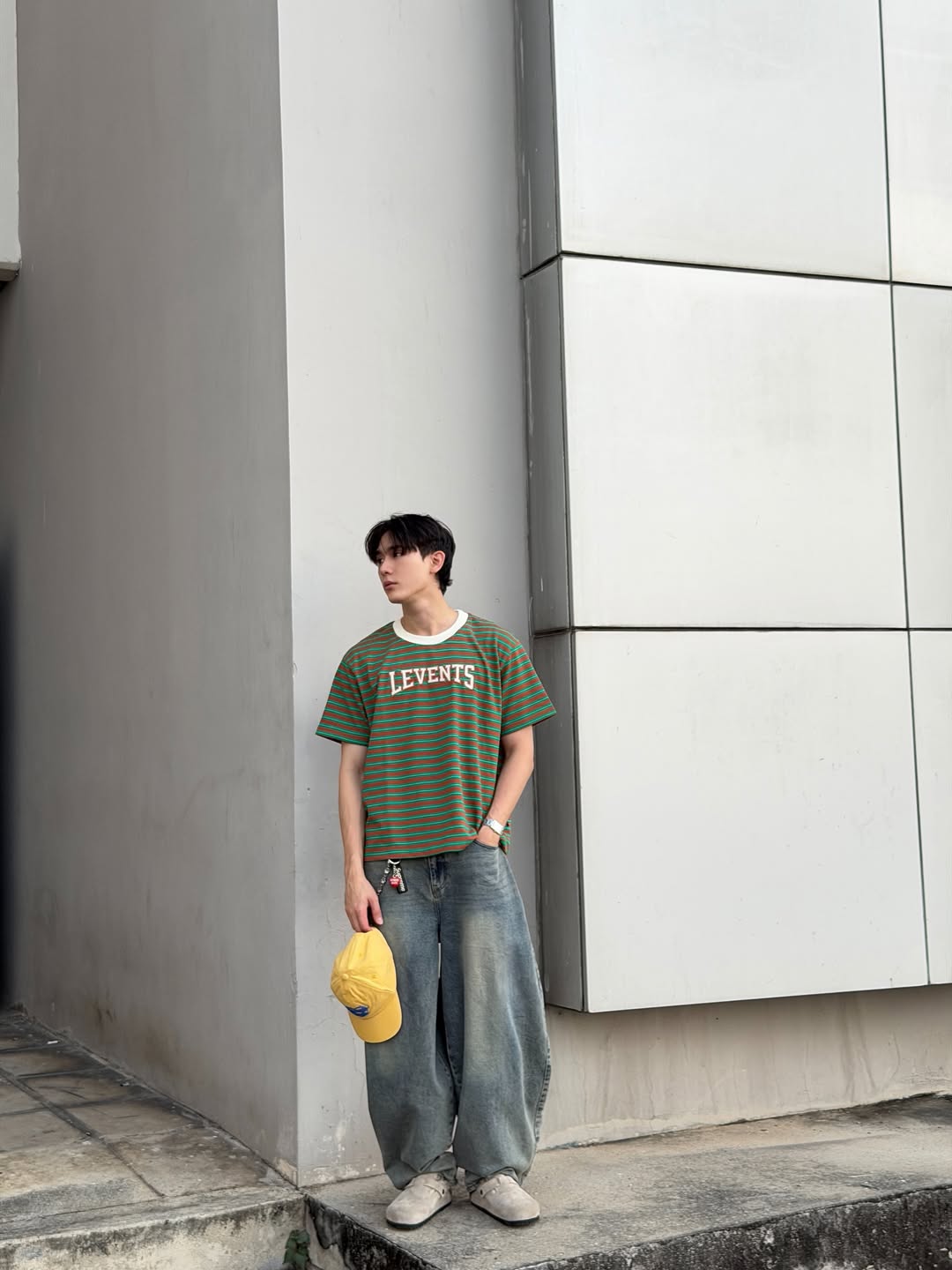 บุ๊ค - กษิดิ์เดช ปลูกผล