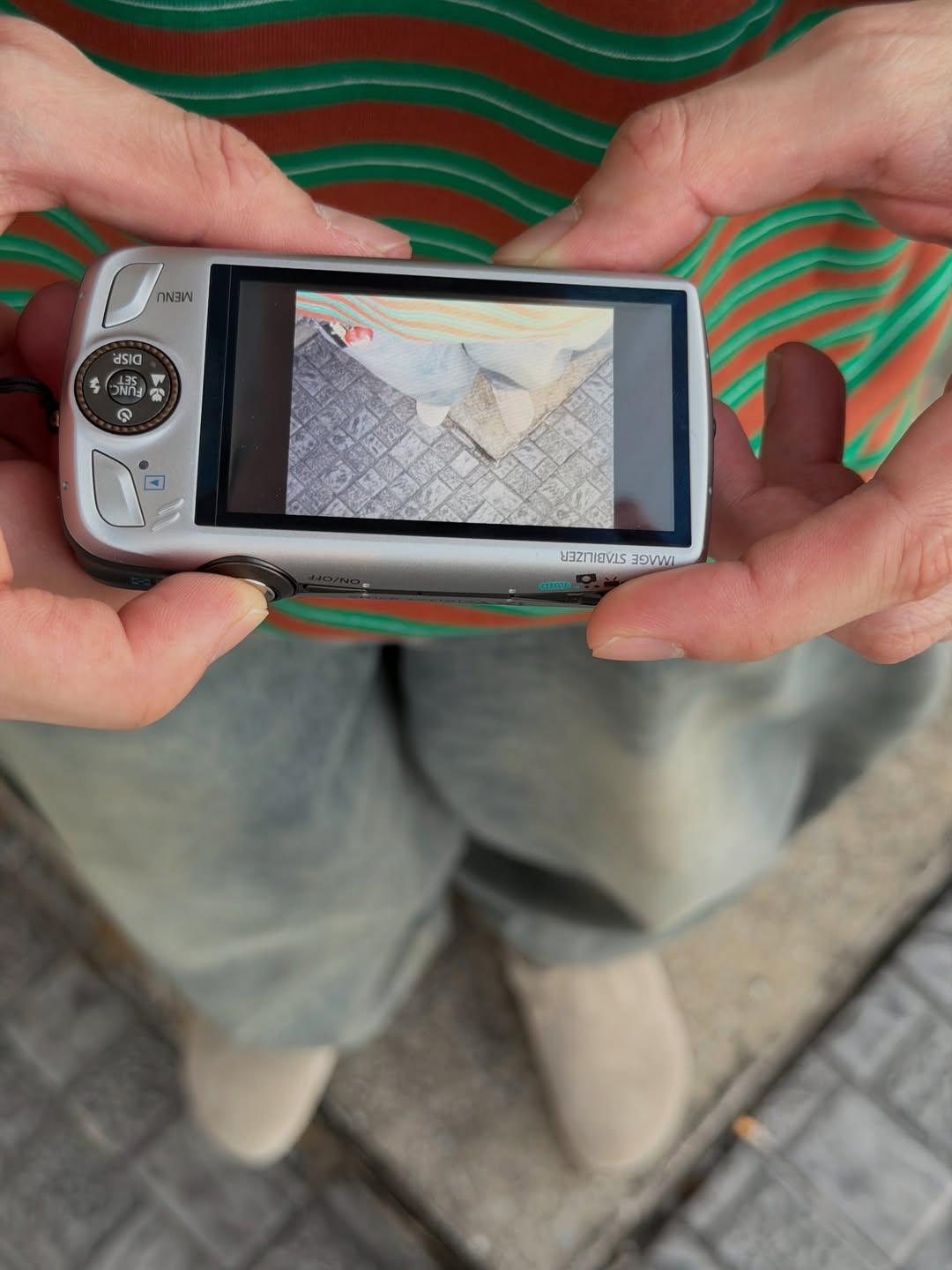 บุ๊ค - กษิดิ์เดช ปลูกผล