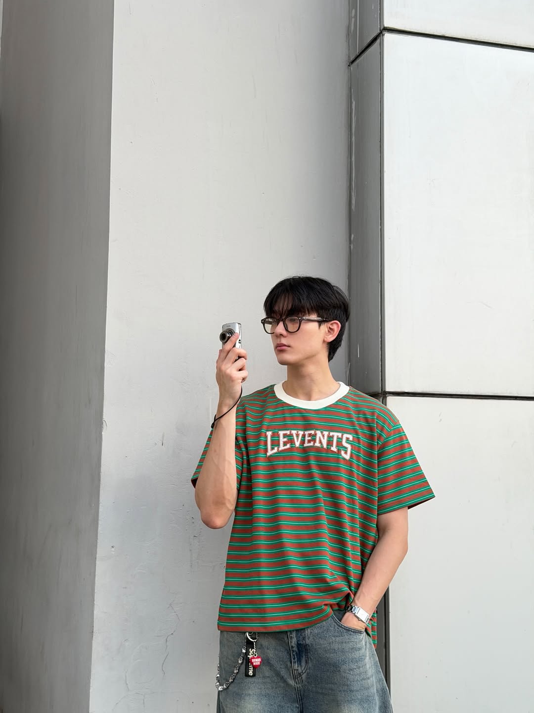 บุ๊ค - กษิดิ์เดช ปลูกผล