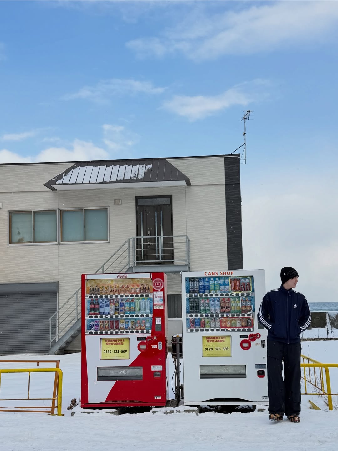 บุ๊ค - กษิดิ์เดช ปลูกผล