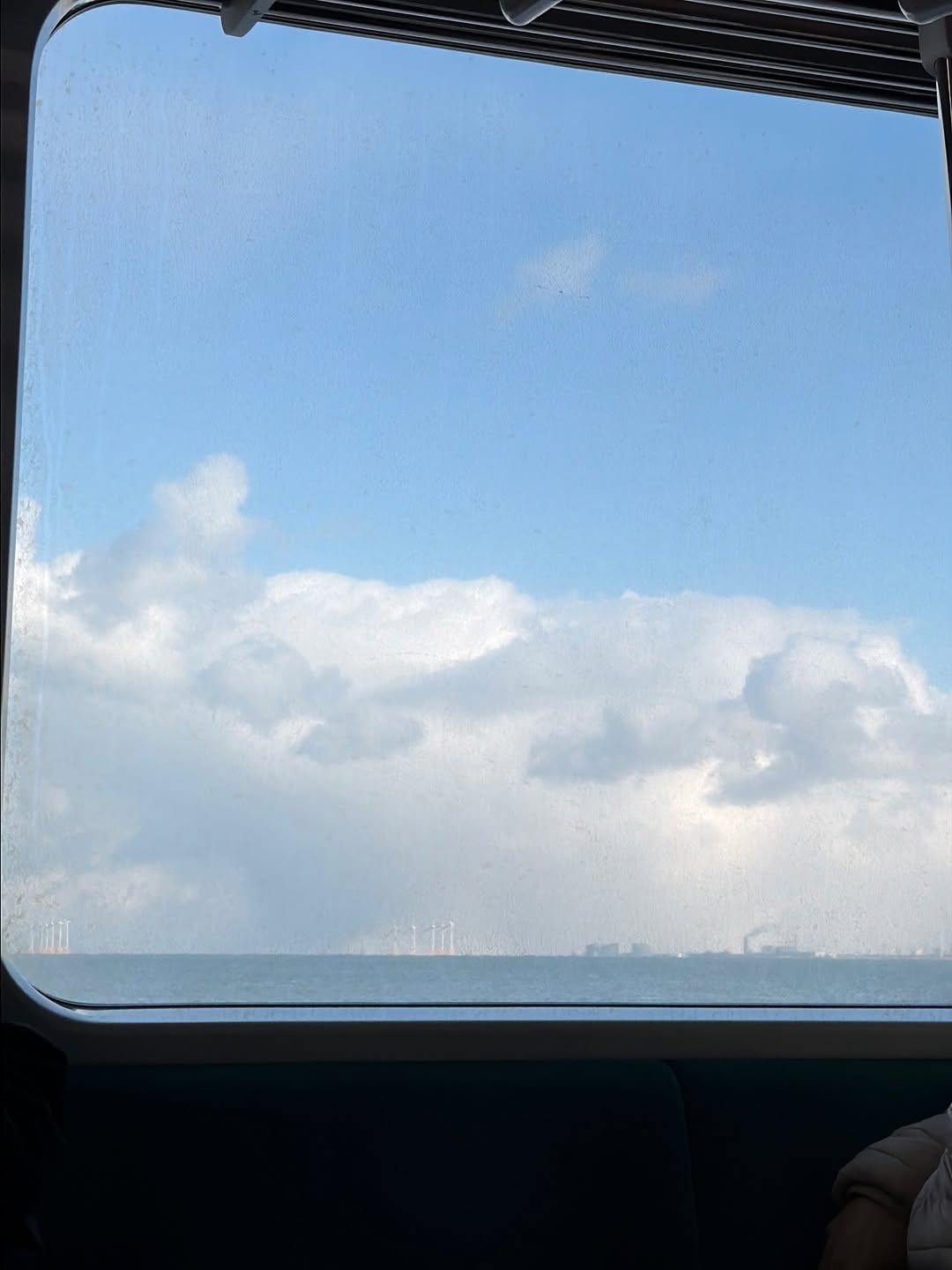 บุ๊ค - กษิดิ์เดช ปลูกผล