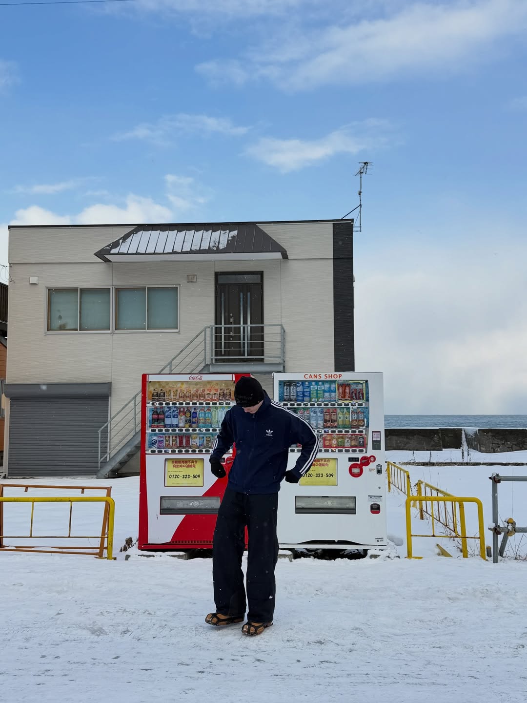 บุ๊ค - กษิดิ์เดช ปลูกผล