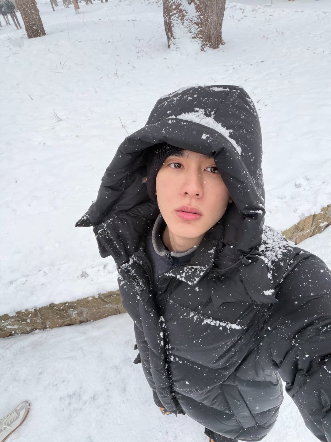 บุ๊ค - กษิดิ์เดช ปลูกผล