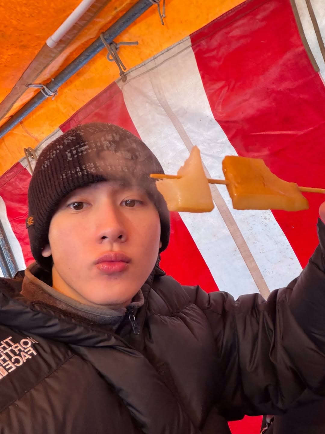 บุ๊ค - กษิดิ์เดช ปลูกผล