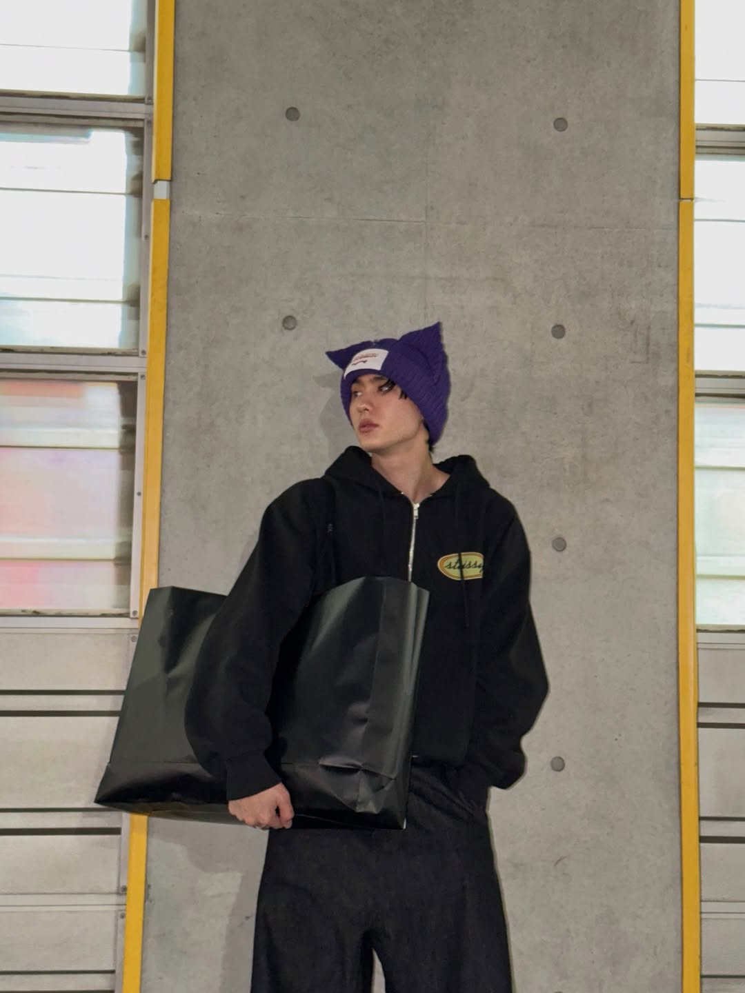 บุ๊ค - กษิดิ์เดช ปลูกผล