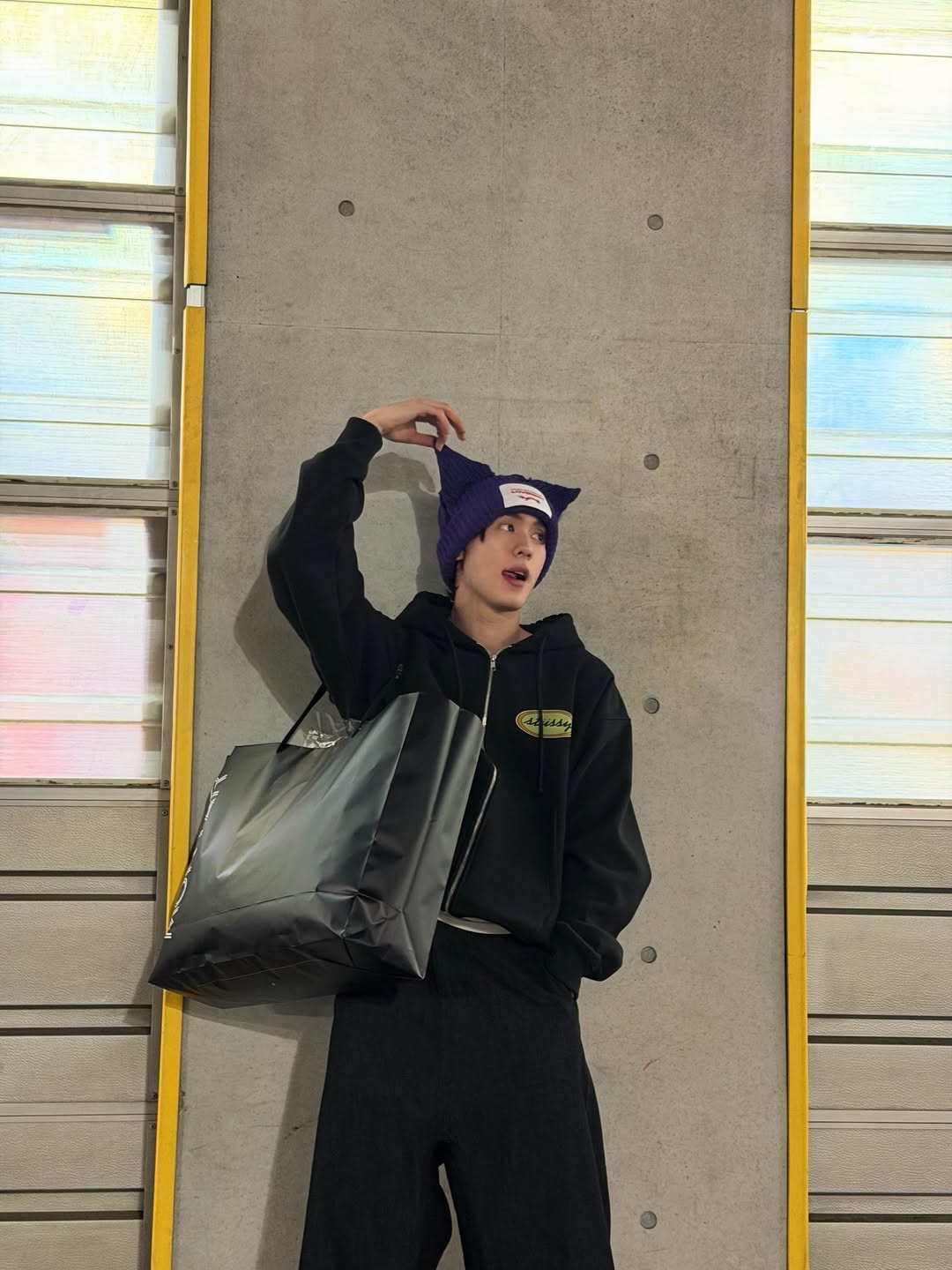 บุ๊ค - กษิดิ์เดช ปลูกผล