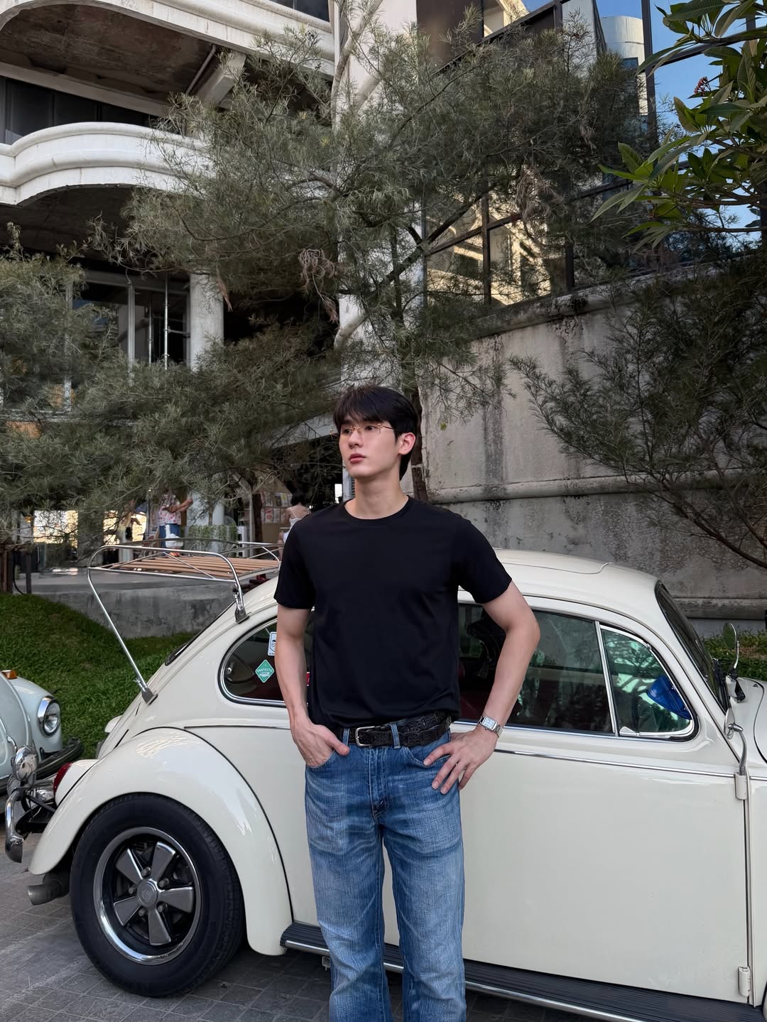 บุ๊ค - กษิดิ์เดช ปลูกผล