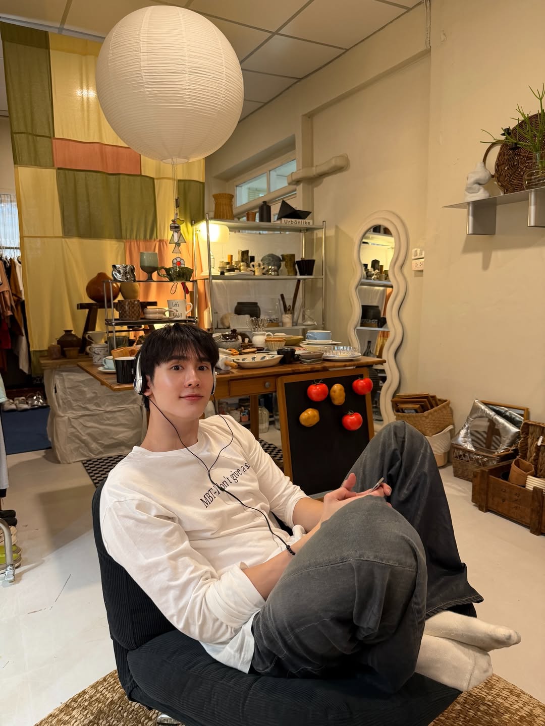บุ๊ค - กษิดิ์เดช ปลูกผล