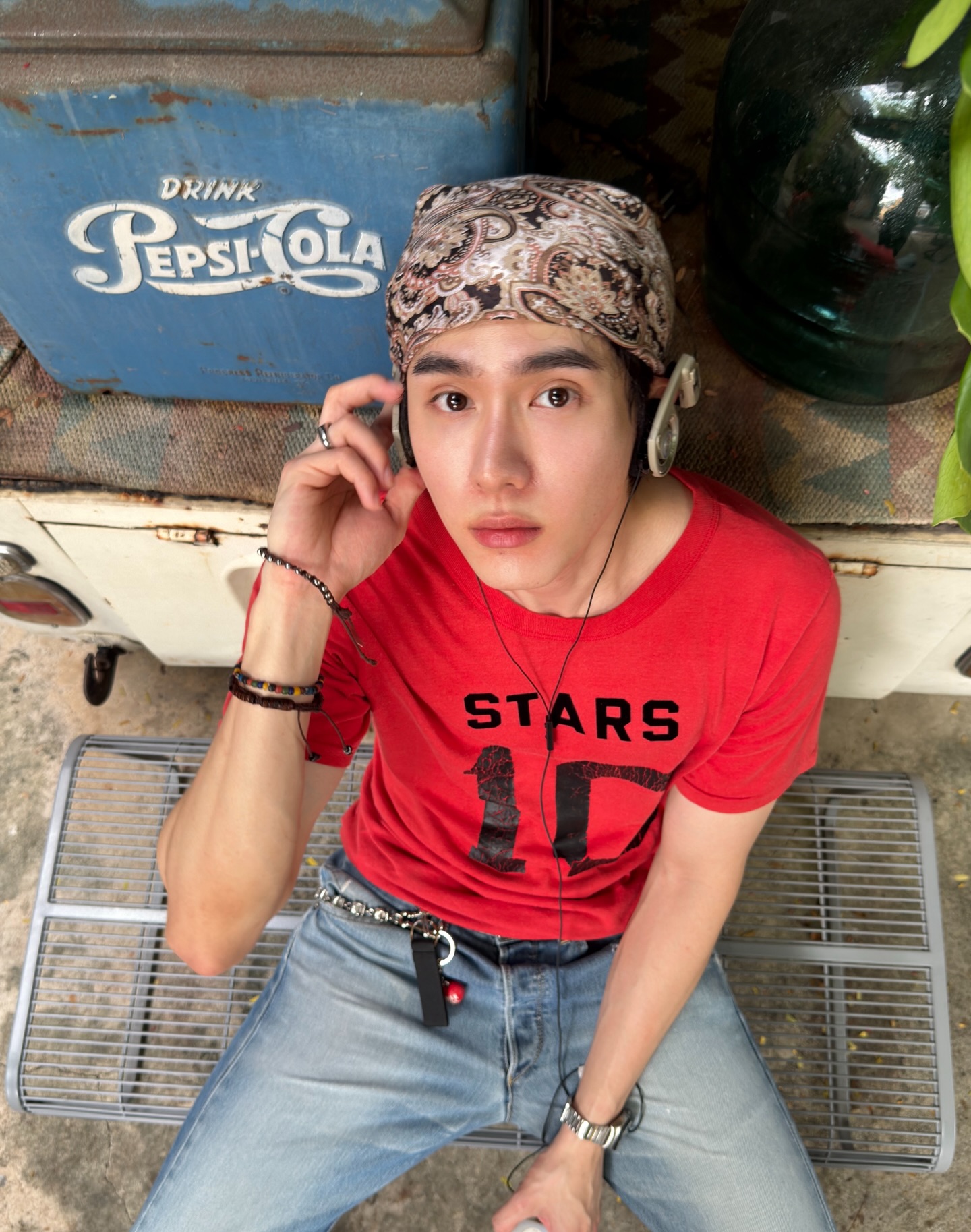 บุ๊ค - กษิดิ์เดช ปลูกผล