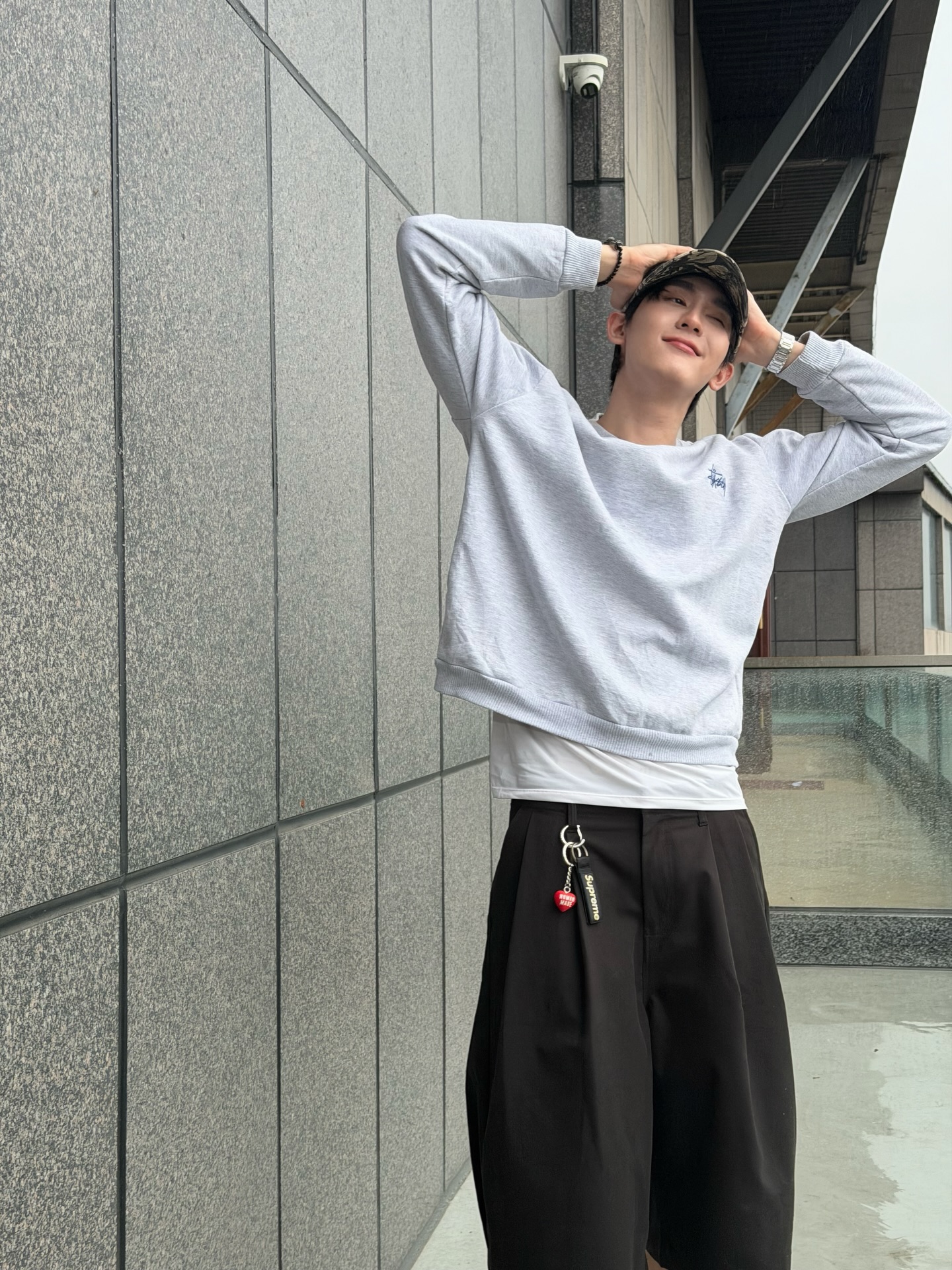 บุ๊ค - กษิดิ์เดช ปลูกผล