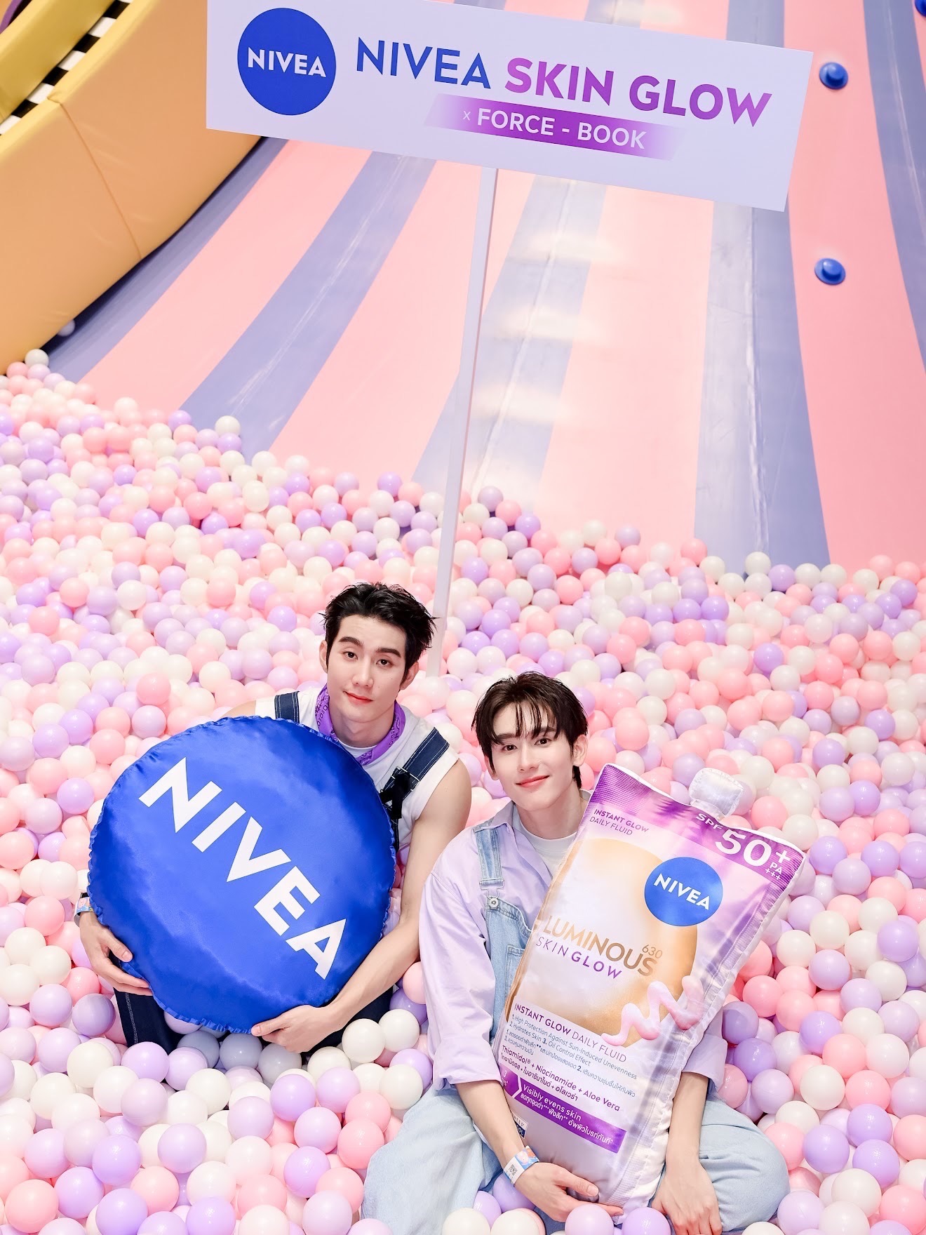 บุ๊ค - กษิดิ์เดช ปลูกผล