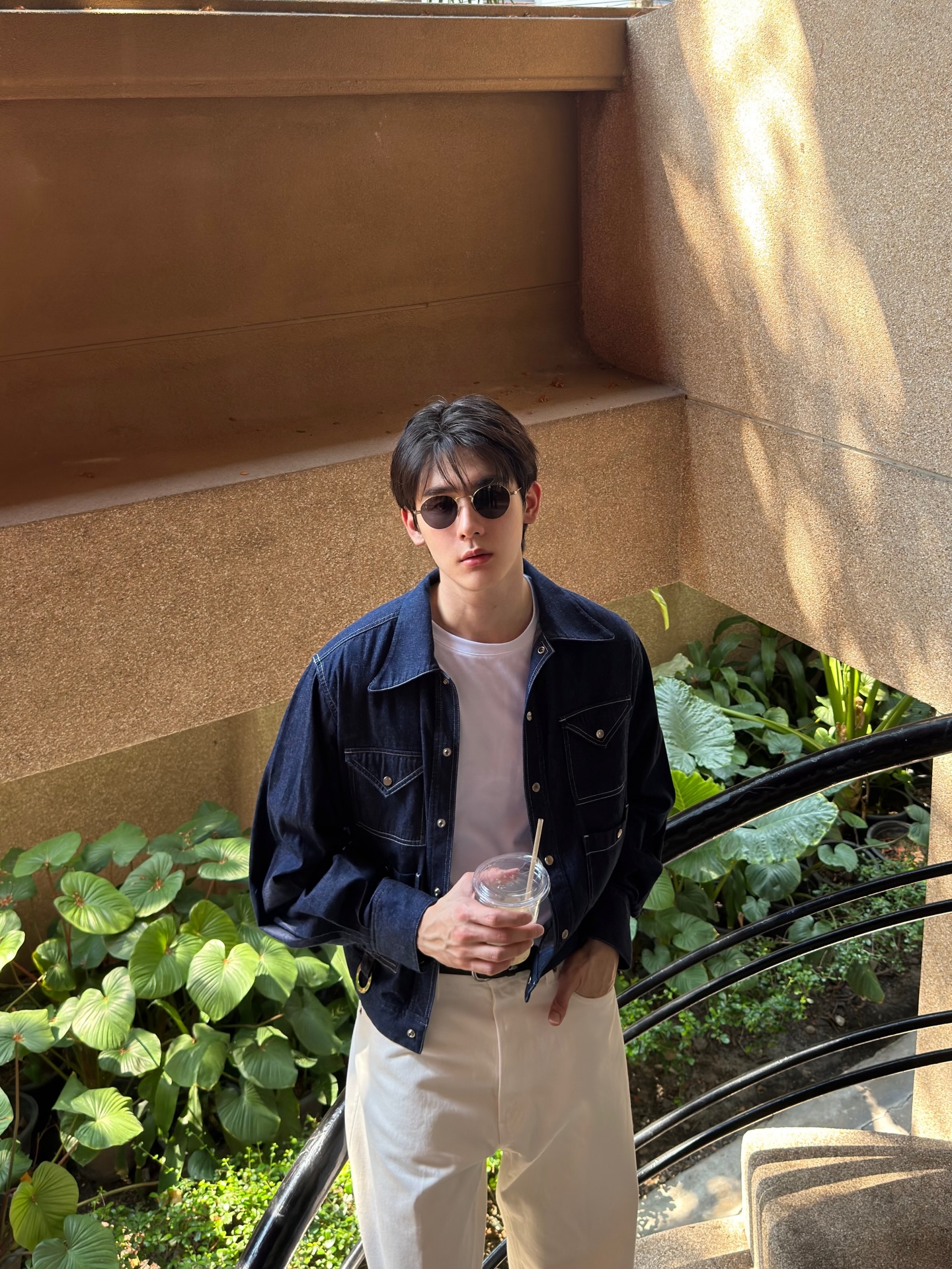 บุ๊ค - กษิดิ์เดช ปลูกผล