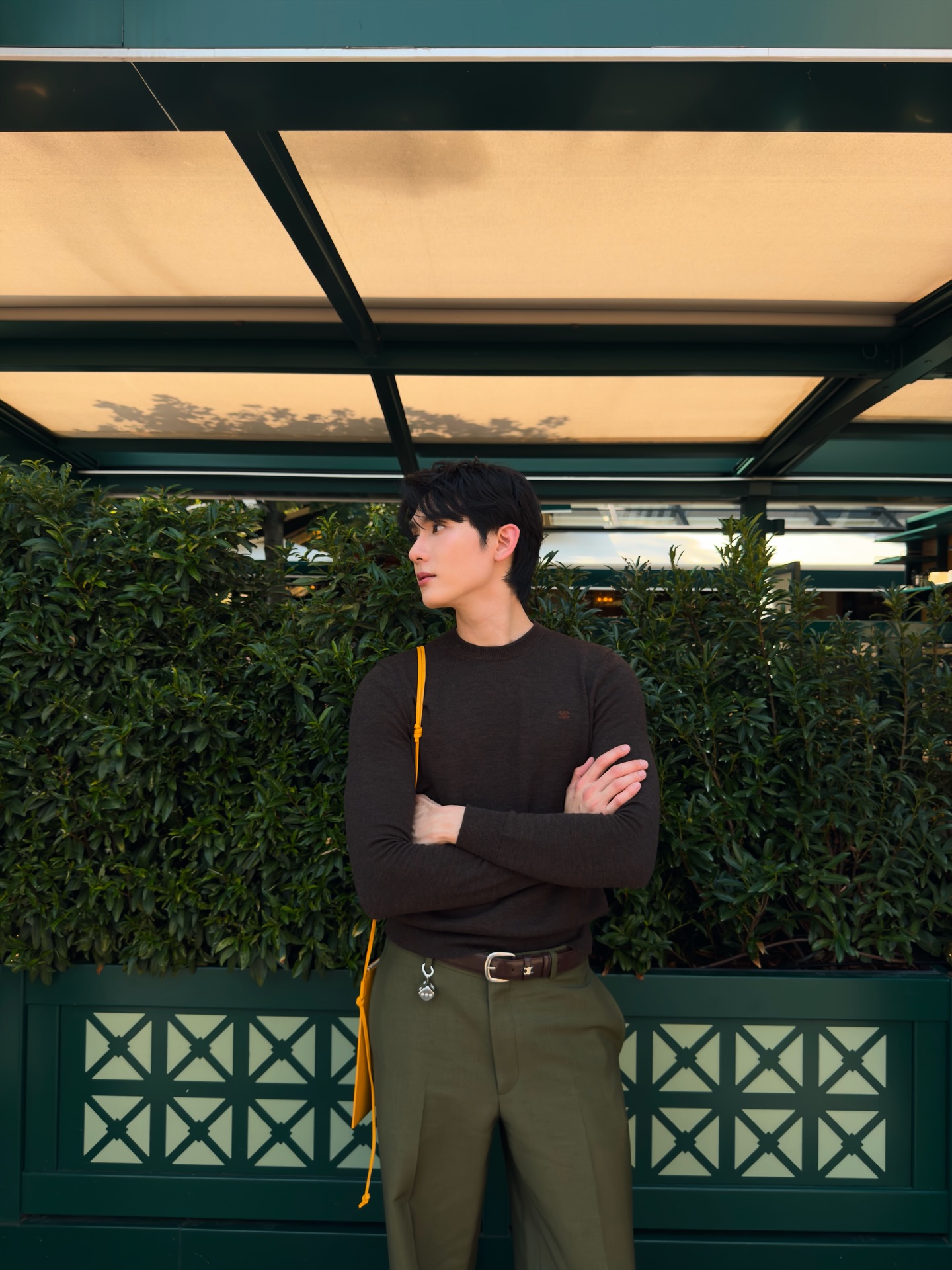 บุ๊ค - กษิดิ์เดช ปลูกผล