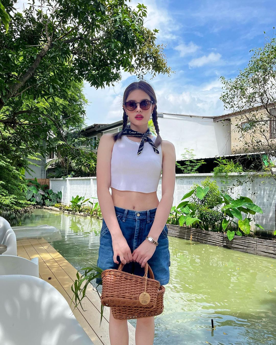 แอลลี่ - อชิรญา นิติพน
