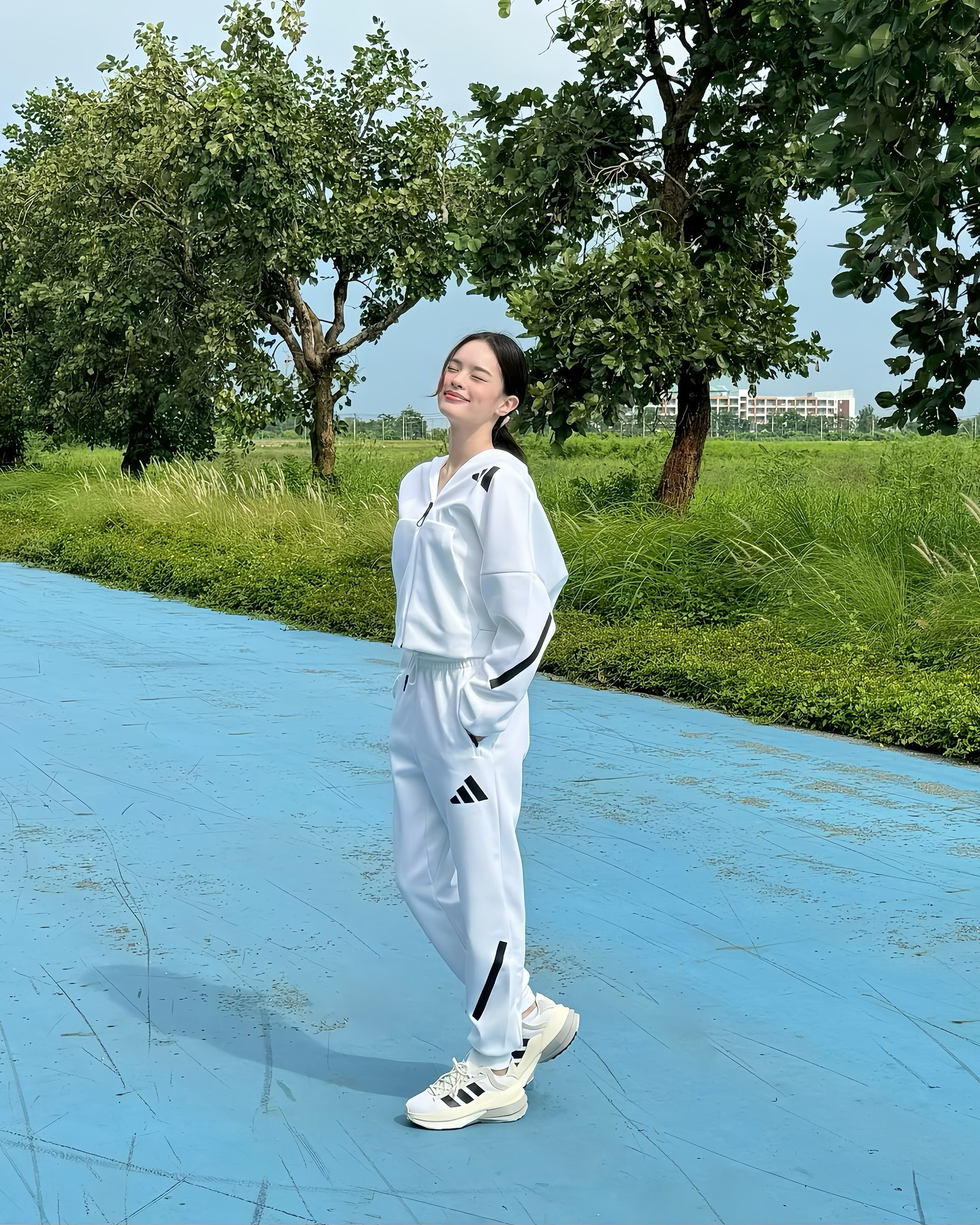 แอลลี่ - อชิรญา นิติพน