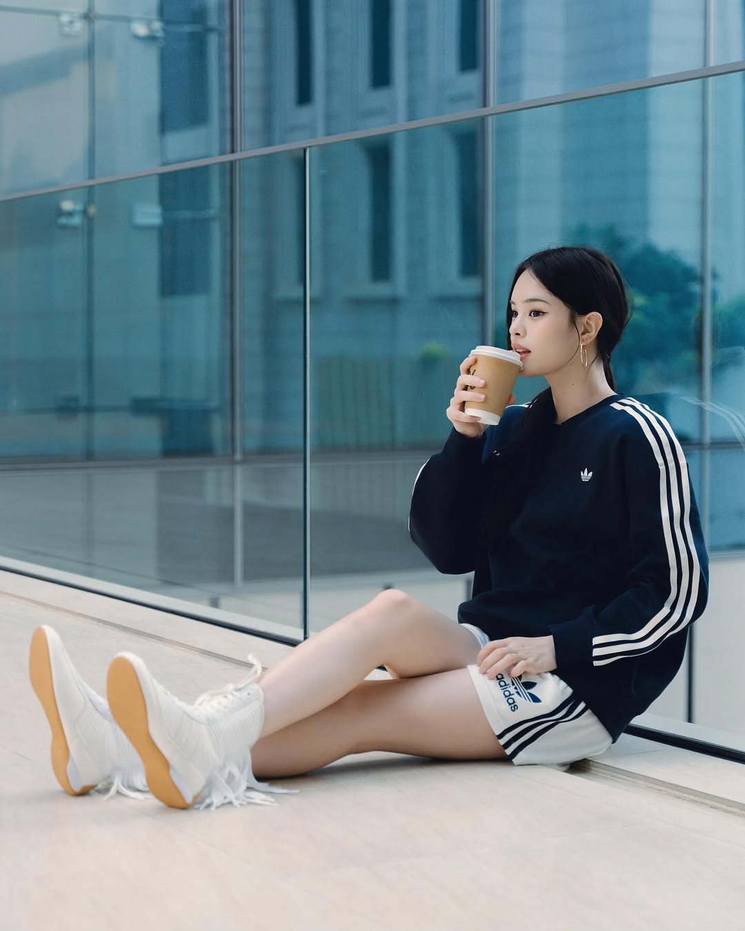 แอลลี่ - อชิรญา นิติพน