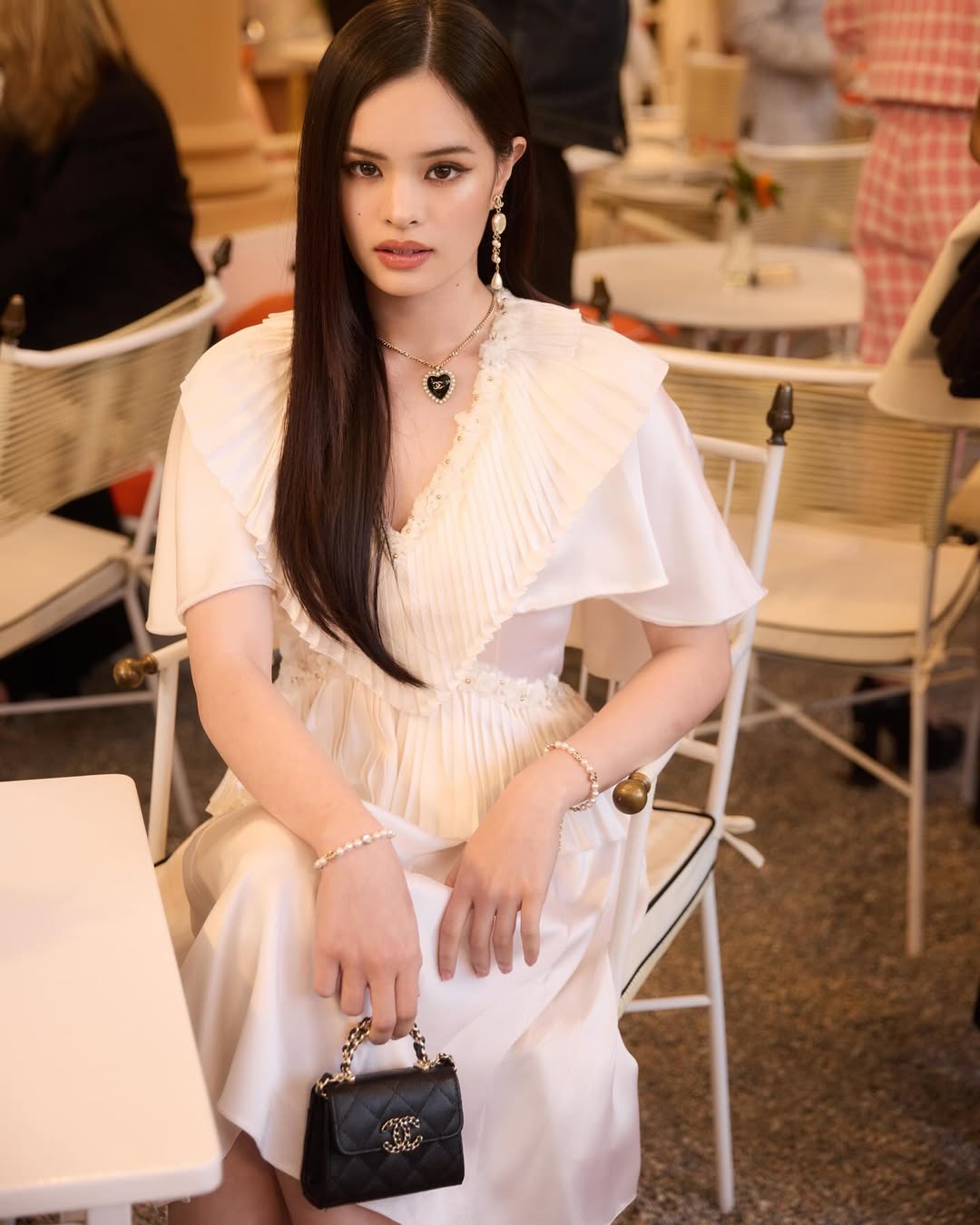 แอลลี่ - อชิรญา นิติพน