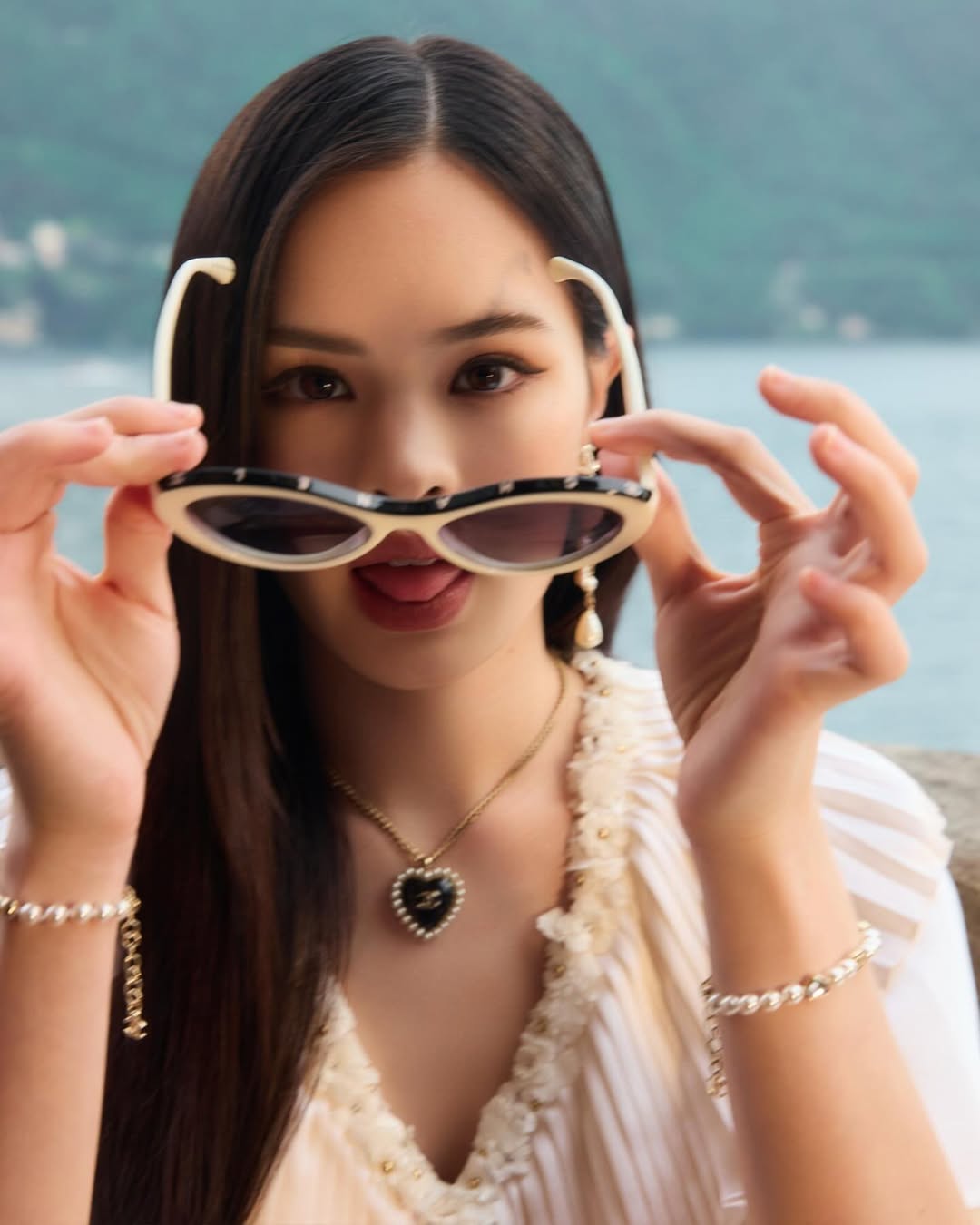 แอลลี่ - อชิรญา นิติพน