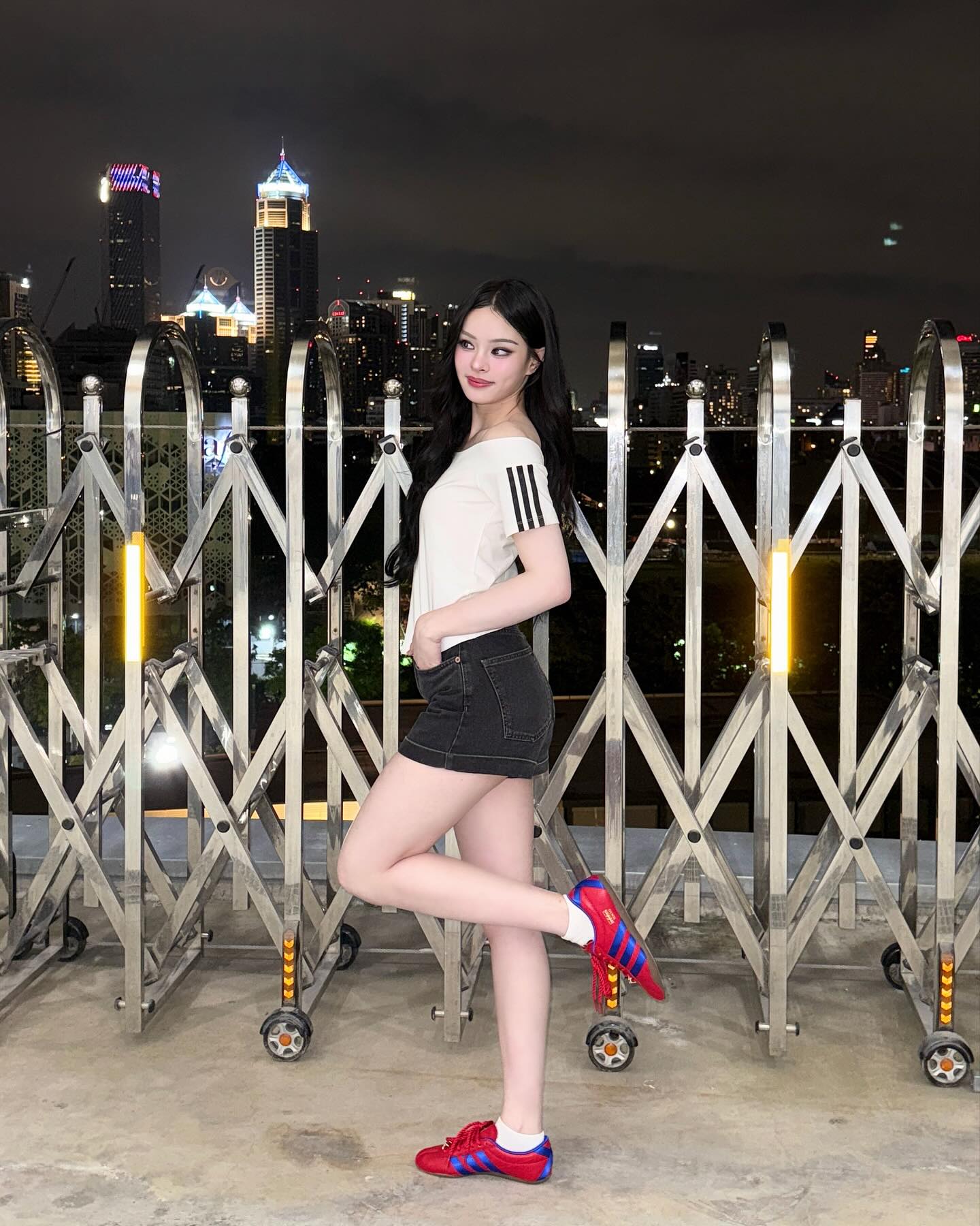 แอลลี่ - อชิรญา นิติพน