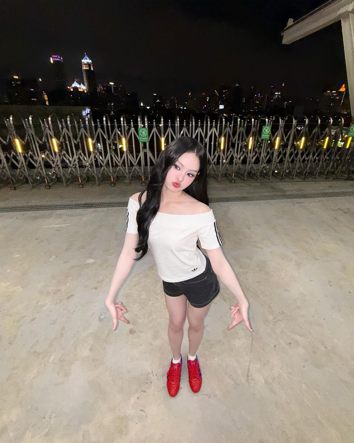 แอลลี่ - อชิรญา นิติพน