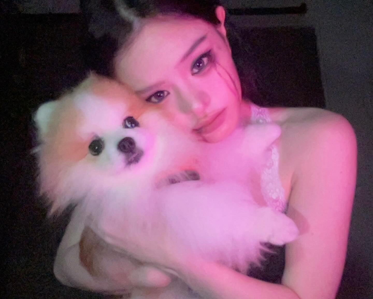 แอลลี่ - อชิรญา นิติพน