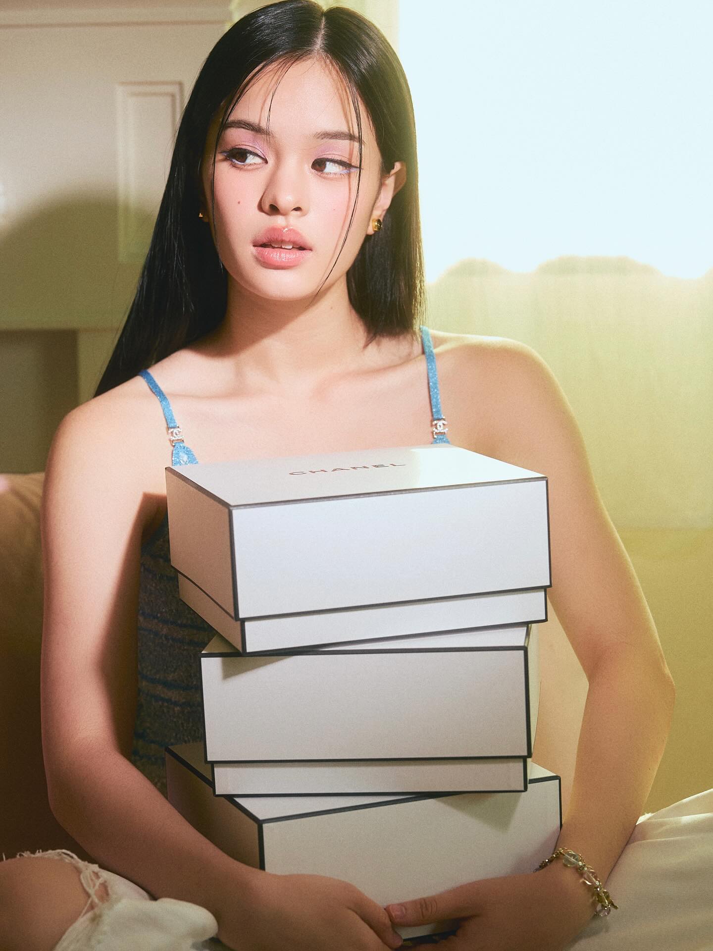 แอลลี่ - อชิรญา นิติพน