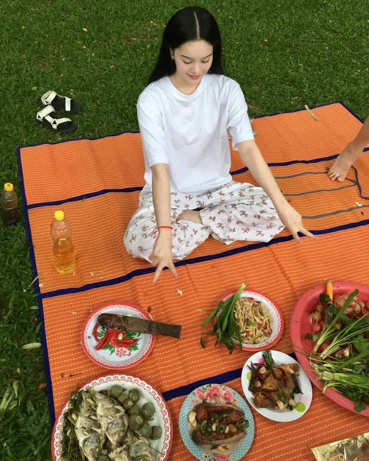 แอลลี่ - อชิรญา นิติพน