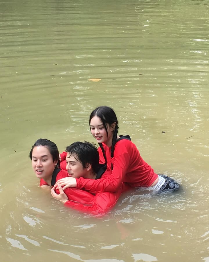 แอลลี่ - อชิรญา นิติพน