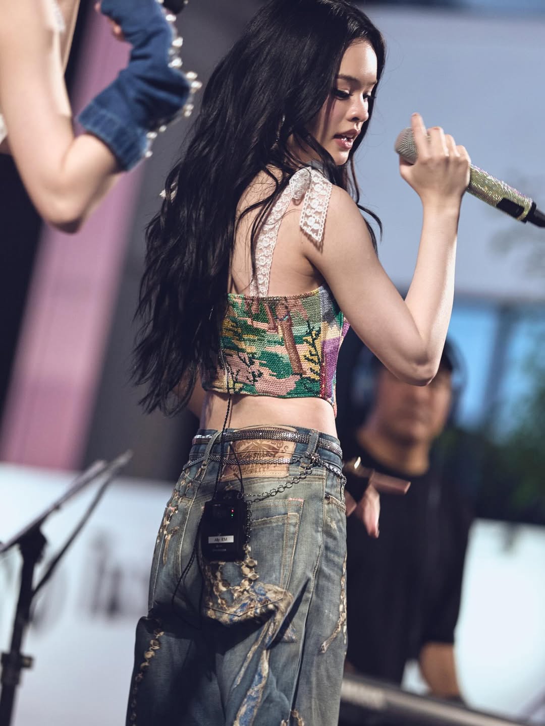 แอลลี่ - อชิรญา นิติพน